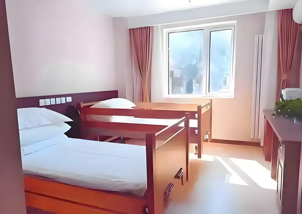 杨幂在首映礼上的一个举动，让赵丽颖再成为焦点